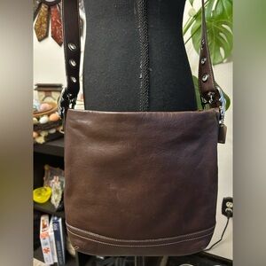 Vtg Coach Soft Brown Leather Soho 1415 Slim Crossbody Bag